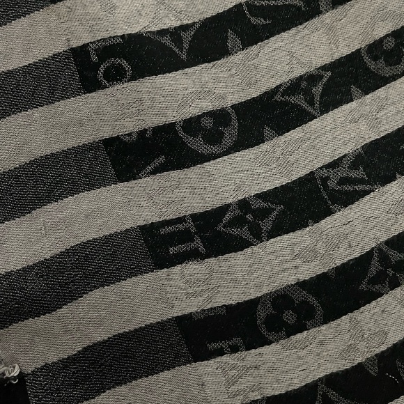 Louis Vuitton Monogram Striped Wrap/Shawl Scarf. - Picture 15 of 15